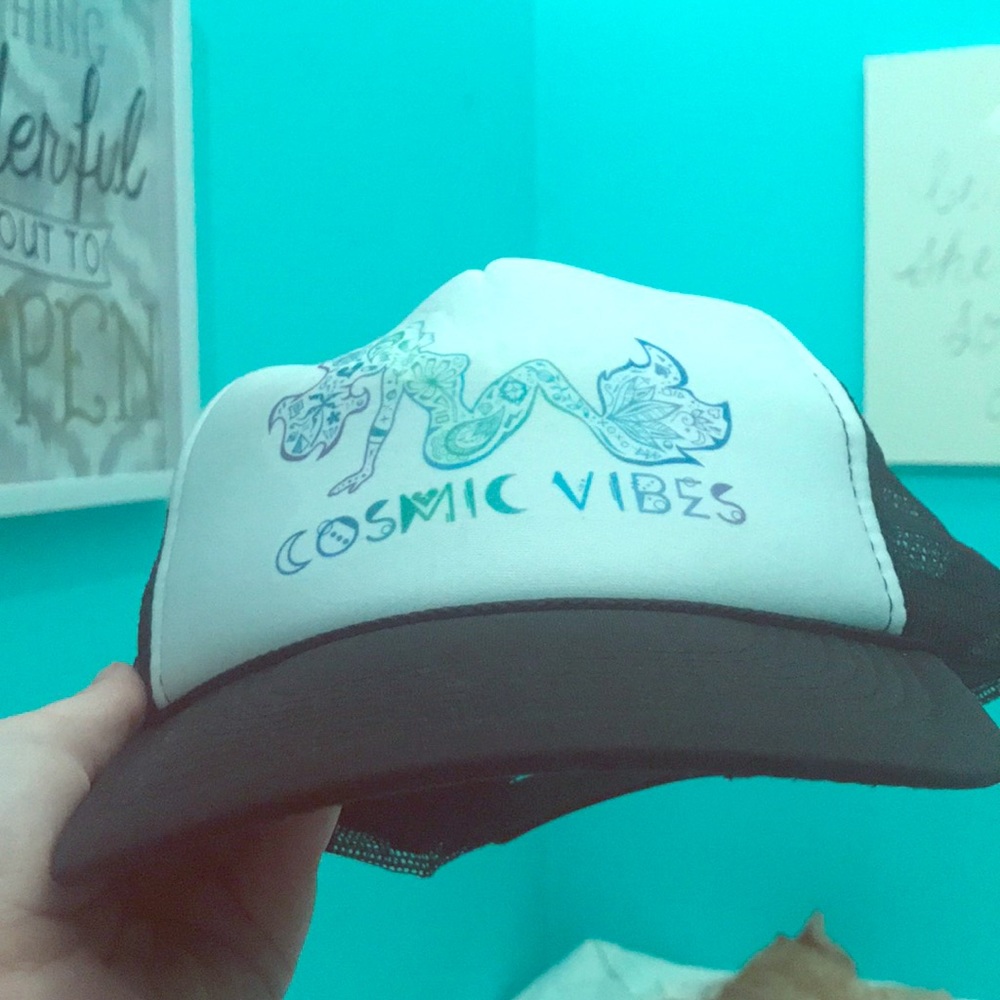 Cosmic vibes hat
